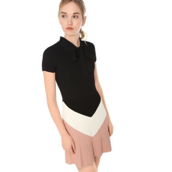 RED Valentino Dresses & Skirts - Red Valentino Optical Intarsia Knit Dress Medium Chevron Colourblock